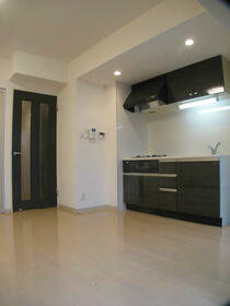 16/16 エントランス