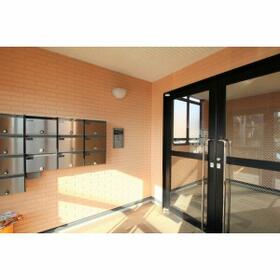 14/16 エントランス