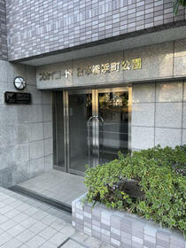 16/16 エントランス