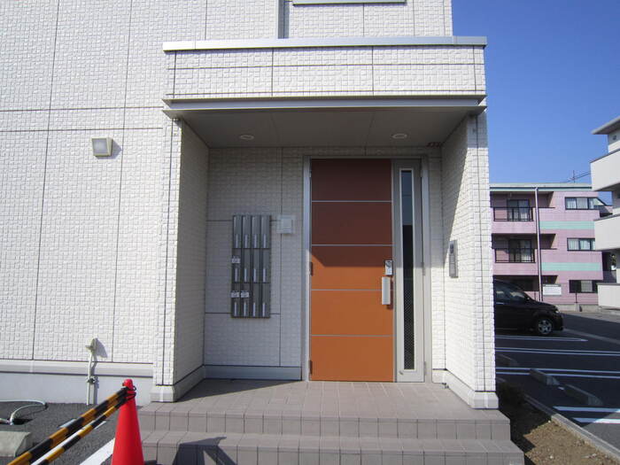 17/19 エントランス