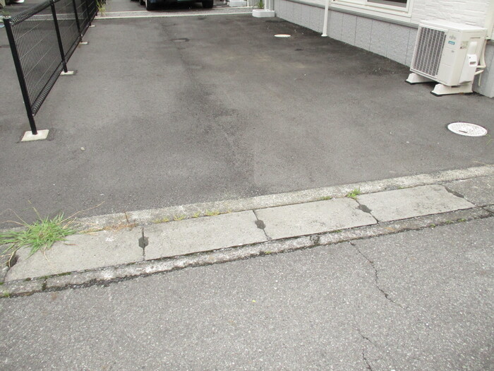 3/5 駐車場