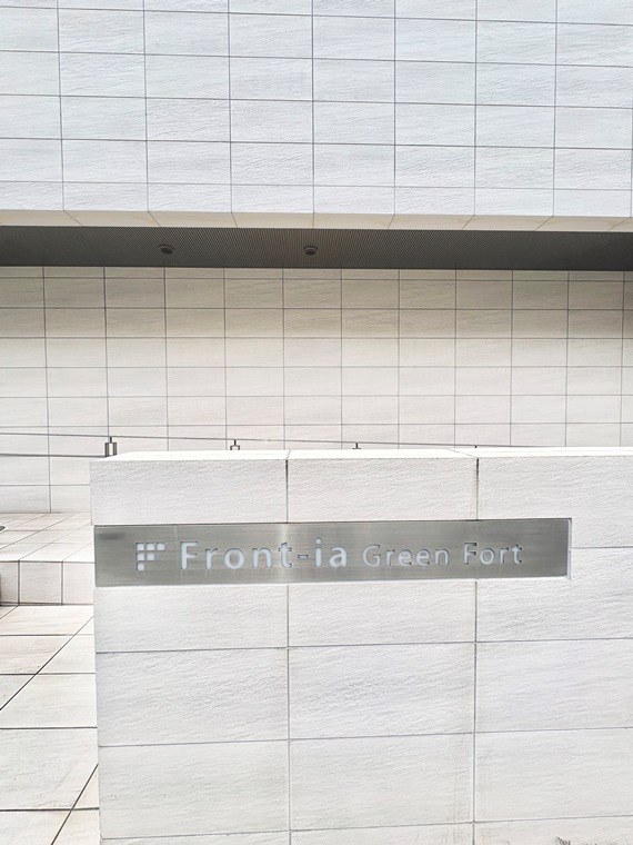 15/16 エントランス