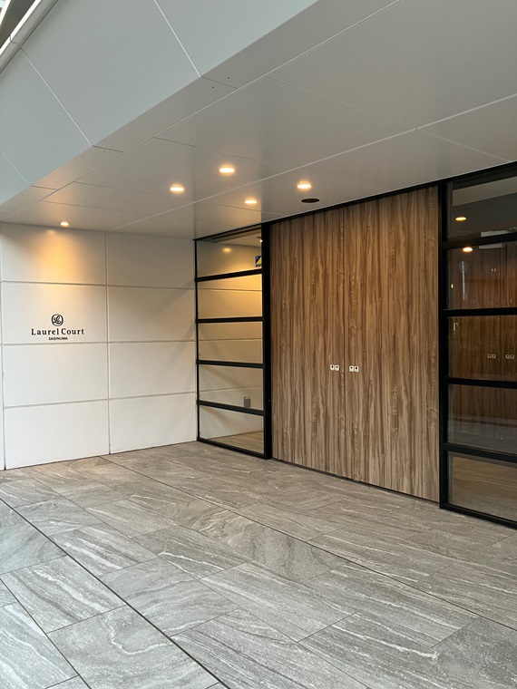 3/3 エントランス