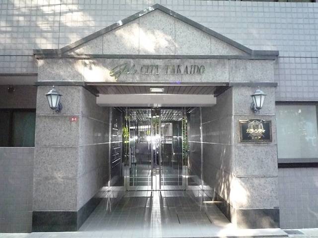 18/24 エントランス