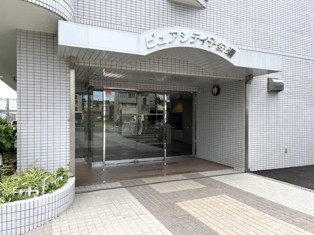 15/17 エントランス