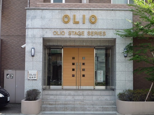 13/14 エントランス