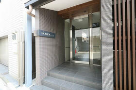 16/22 エントランス