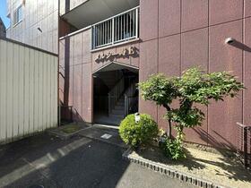 14/25 エントランス