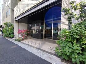 14/14 エントランス