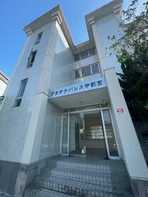 2/2 エントランス