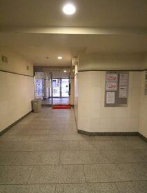 2/2 エントランス