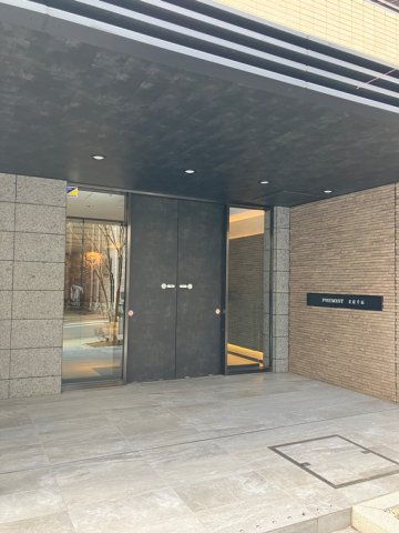 18/18 エントランス