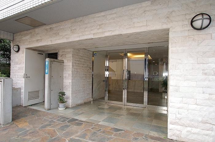 17/20 エントランス