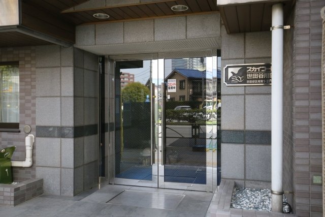 20/23 エントランス