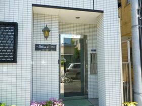 2/2 エントランス