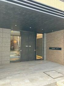 16/16 エントランス