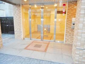 5/5 エントランス