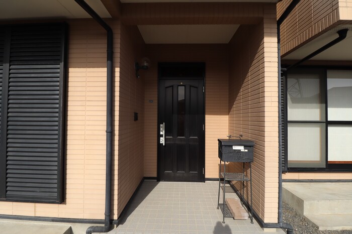 16/17 エントランス