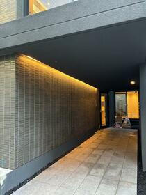 16/16 エントランス