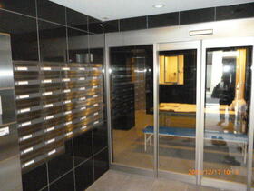 15/15 エントランス