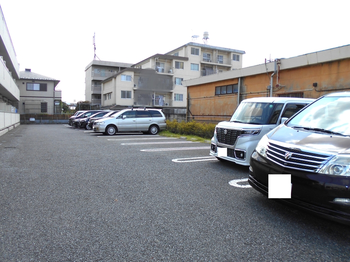 20/29 駐車場