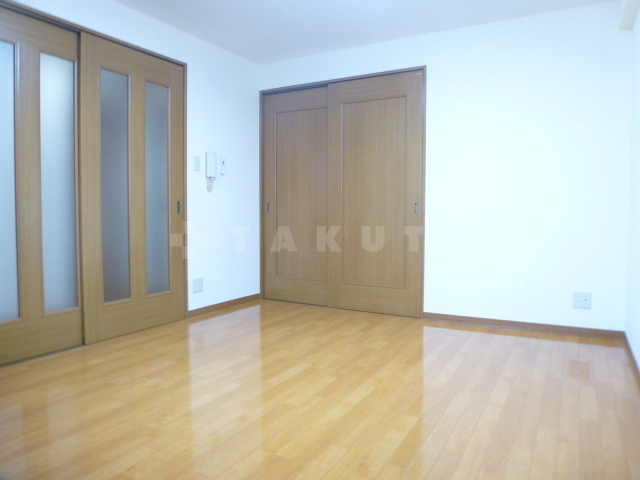 17/17 エントランス