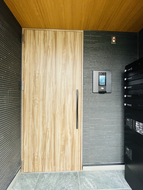 18/18 エントランス