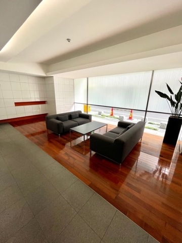 18/24 エントランス