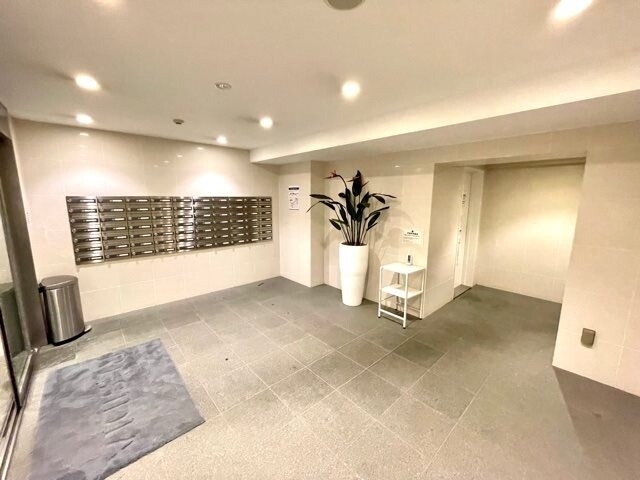 15/18 エントランス