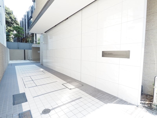 4/5 エントランス