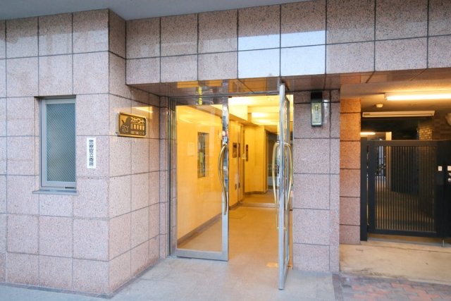 2/4 エントランス