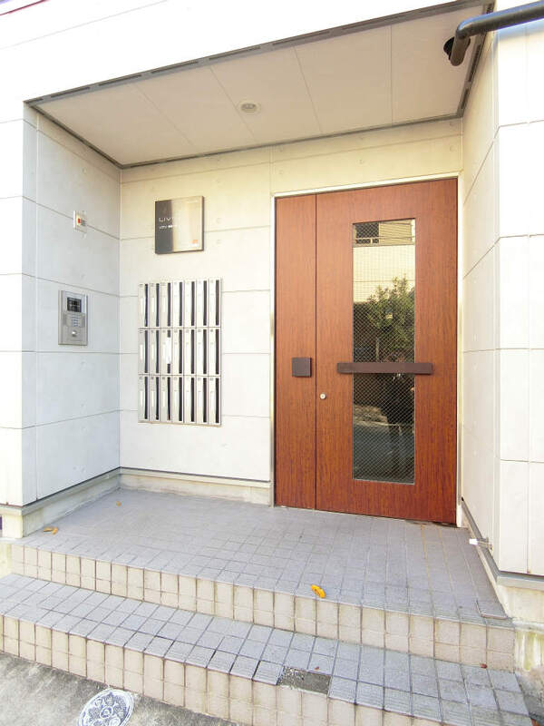 16/25 エントランス