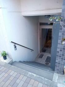 15/15 エントランス