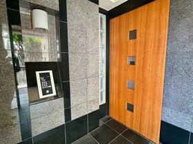 2/3 エントランス