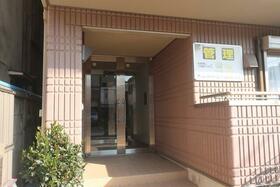 17/17 エントランス