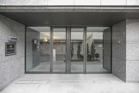 8/11 エントランス