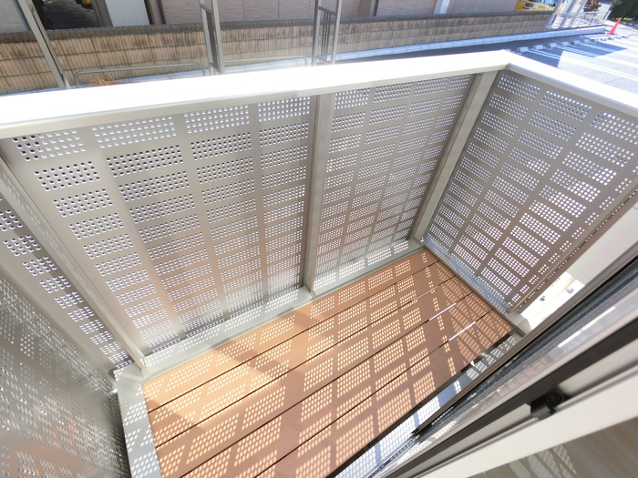 13/23 バルコニー