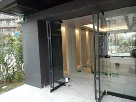 14/14 エントランス