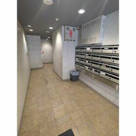 13/16 エントランス