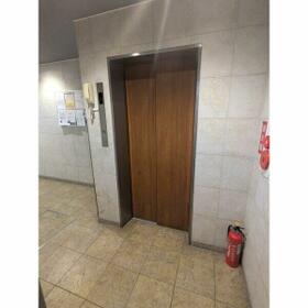 14/16 エントランス