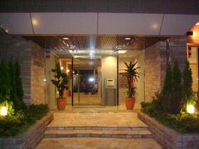 16/16 エントランス