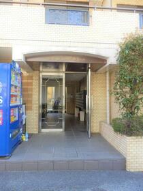 15/23 エントランス