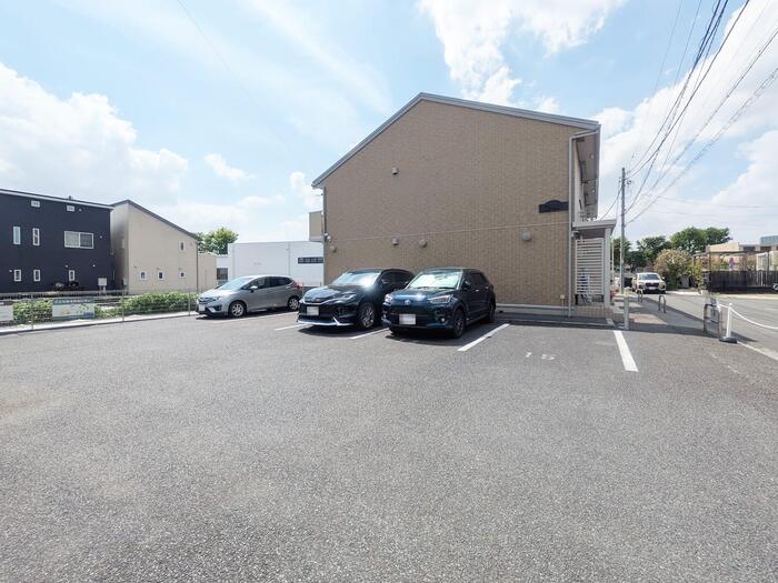 15/15 駐車場