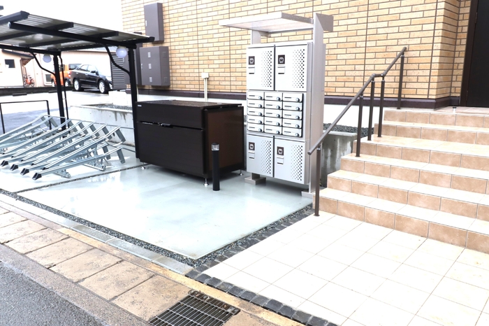 16/20 エントランス