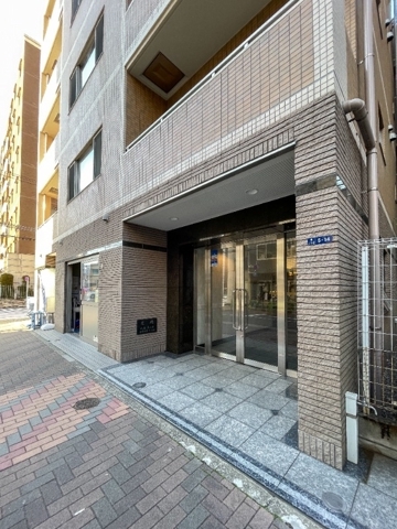 15/15 エントランス