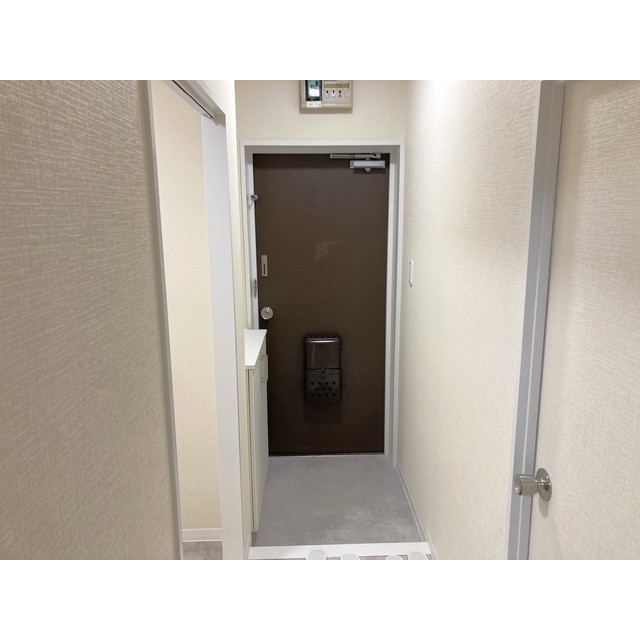 13/25 玄関