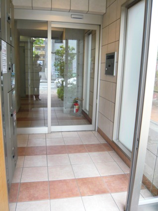 17/21 エントランス