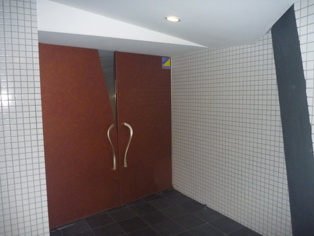 3/4 エントランス