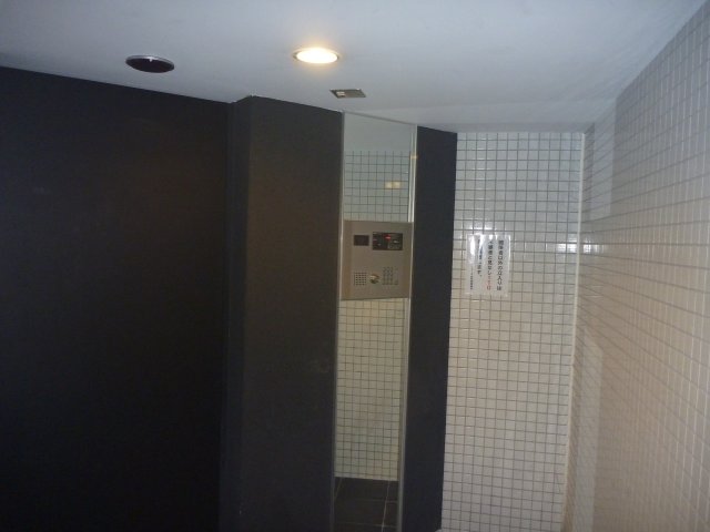 4/4 エントランス