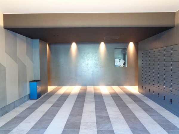 15/15 エントランス